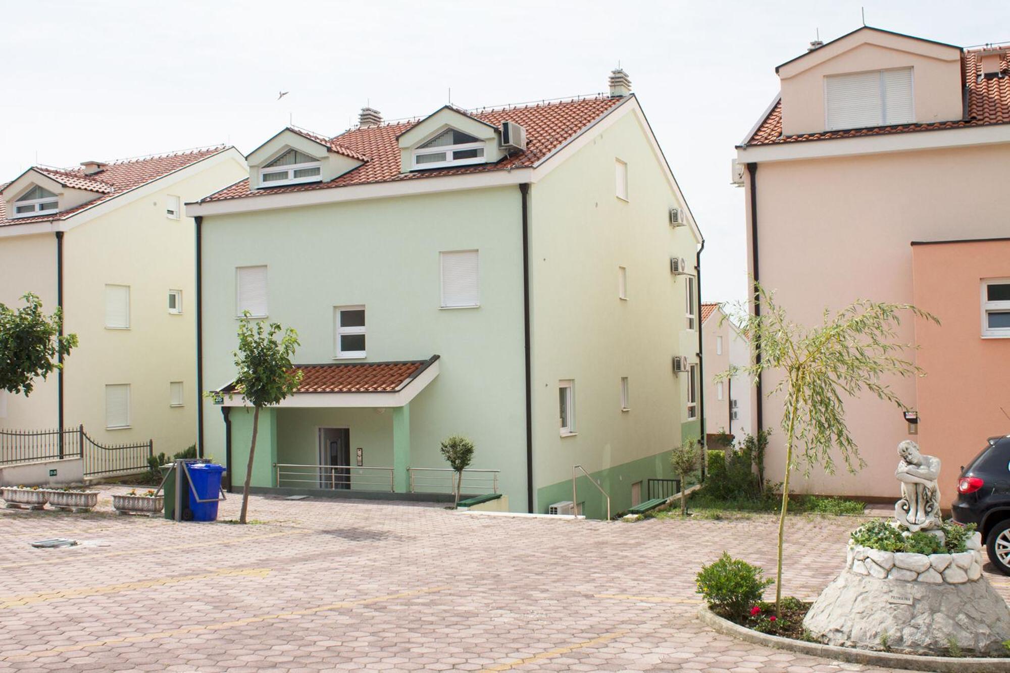 Apartment Paula Promajna Exterior photo